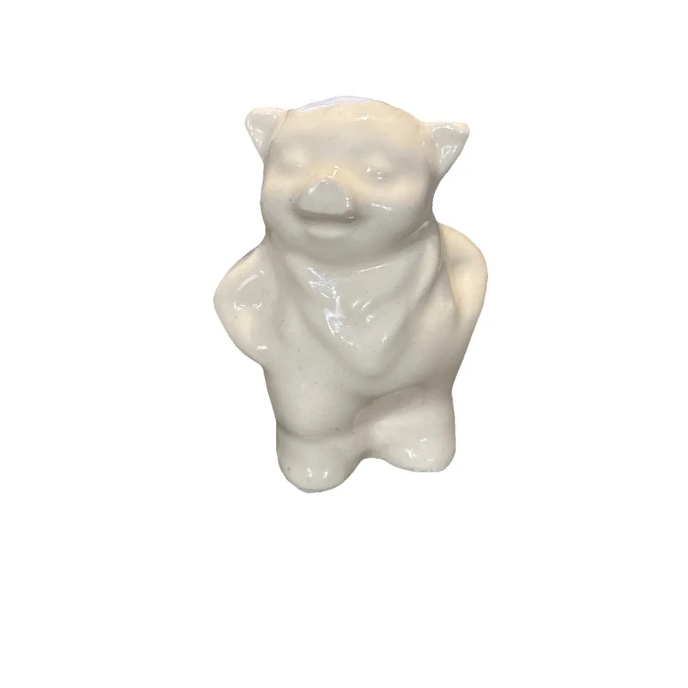 One Shawnee Pottery SMILEY PIG , Salt OR Pepper Shaker